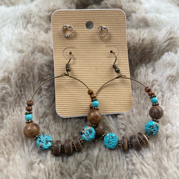 Earring sets - Picture 1 of 2